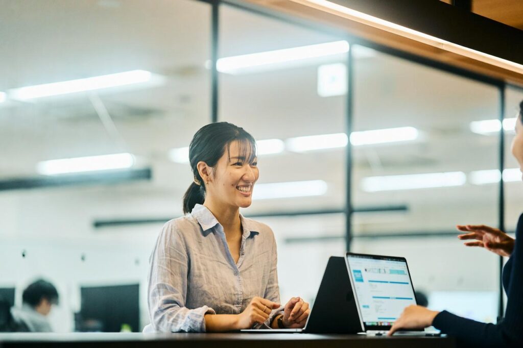 オープンポジション募集強化中！東京を拠点とするスタートアップ企業への営業を中心に、総合的なステップアップが可能！